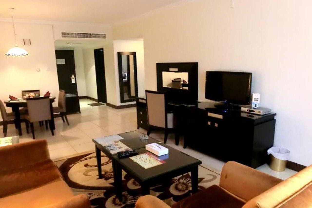 Deebaj Plaza Hotel Apartments Dubai Esterno foto